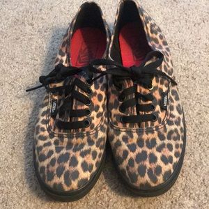 Vans size 8 cheetah leopard lo pro / low pro